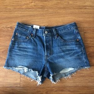 Levi’s premium 501 mid rise shorts 28